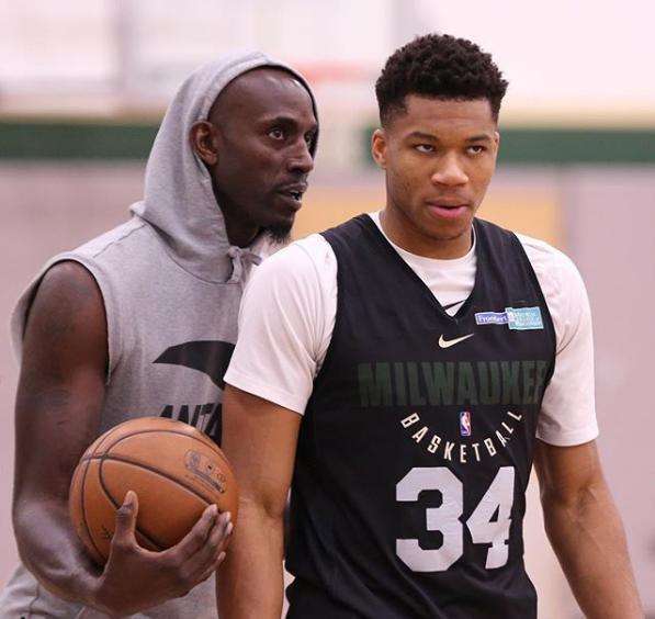 尤为突出 尤为突出